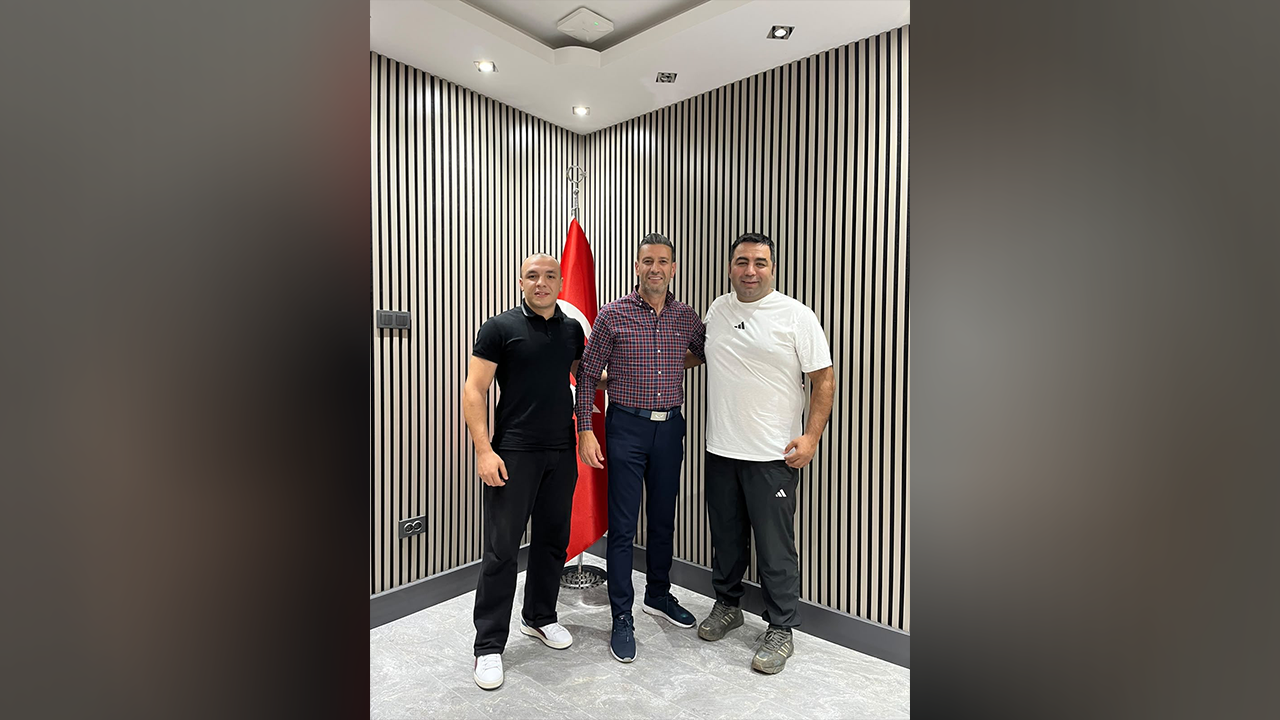 Samsunspor Antrenörü Nihat Bilir’den Boks Federasyonu’na ziyaret