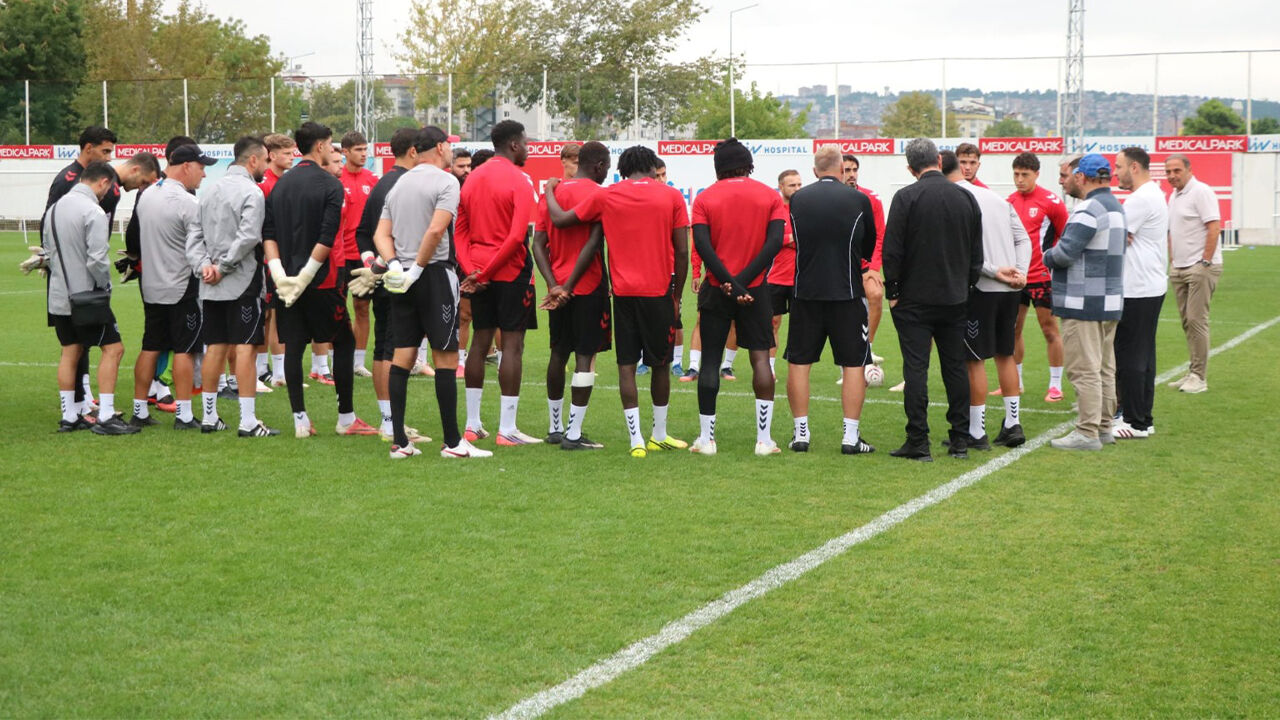 Samsunspor - Trabzonspor maçı öncesi Onuachu detayı