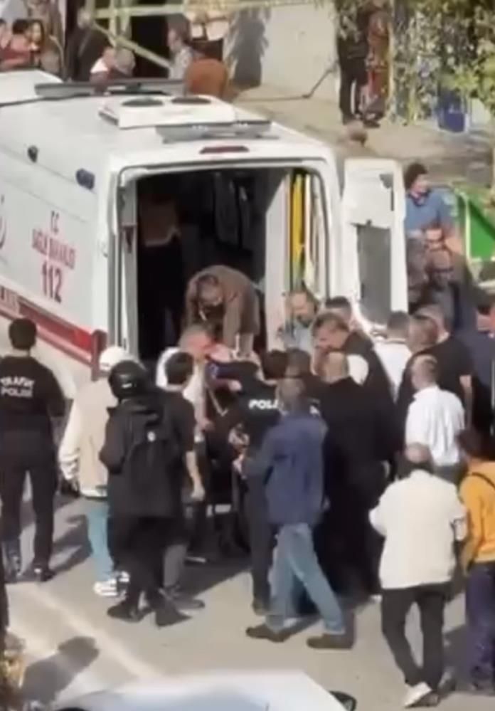 Telefonu Iade Etmek Istedi, Tartışma Çıktı! 4 Aylık Hamile Kadın Ağır Yaralandı 2
