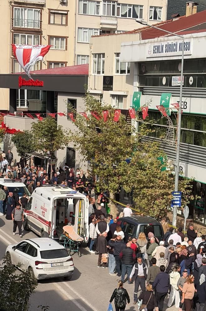 Telefonu Iade Etmek Istedi, Tartışma Çıktı! 4 Aylık Hamile Kadın Ağır Yaralandı