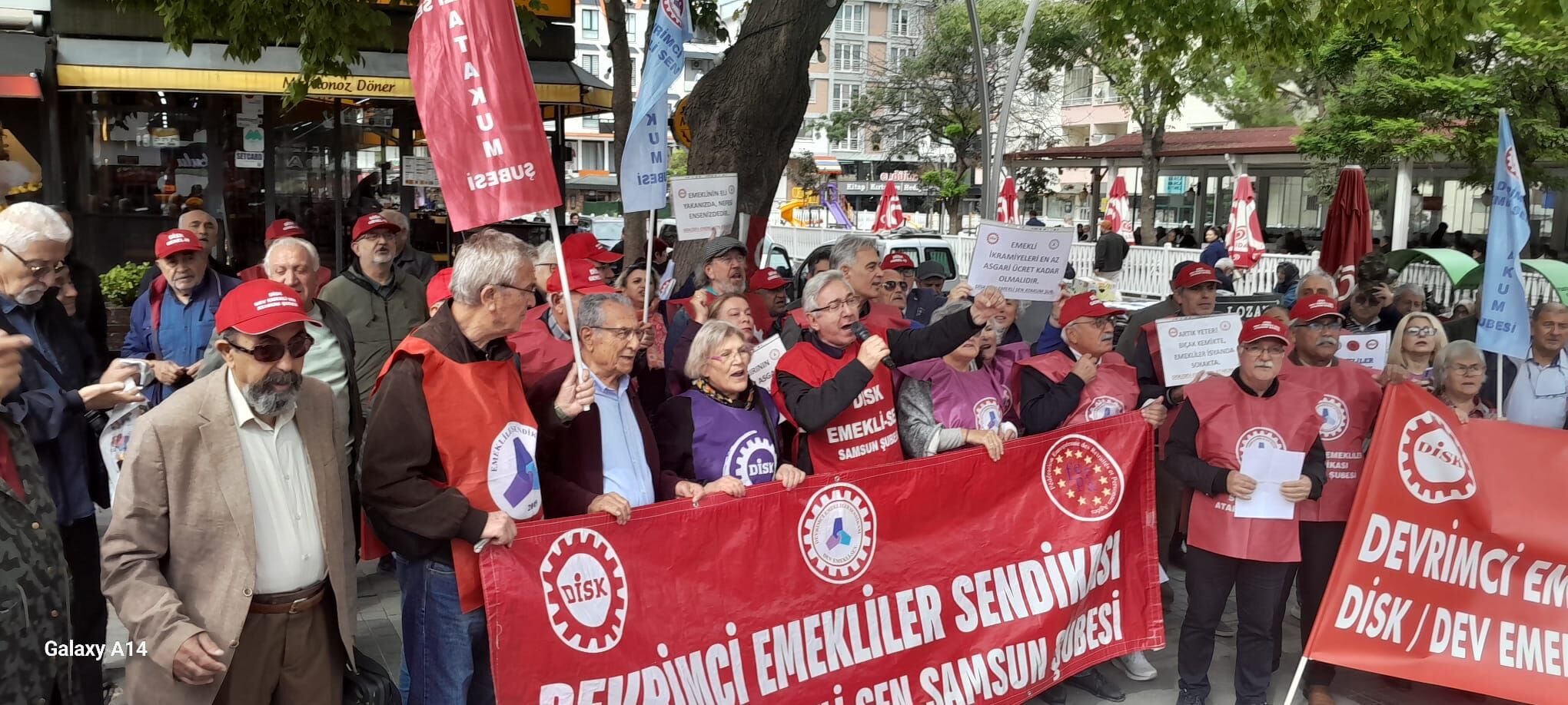 samsun haber Samsun'da emeklilerden enflasyon tepkisi