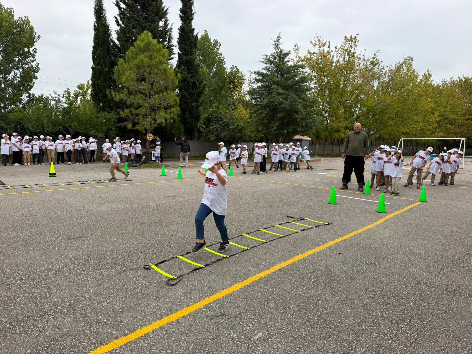 SAMSUN HABER Samsun’da çocuklar sporla güçlendi! Renkli etkinlik