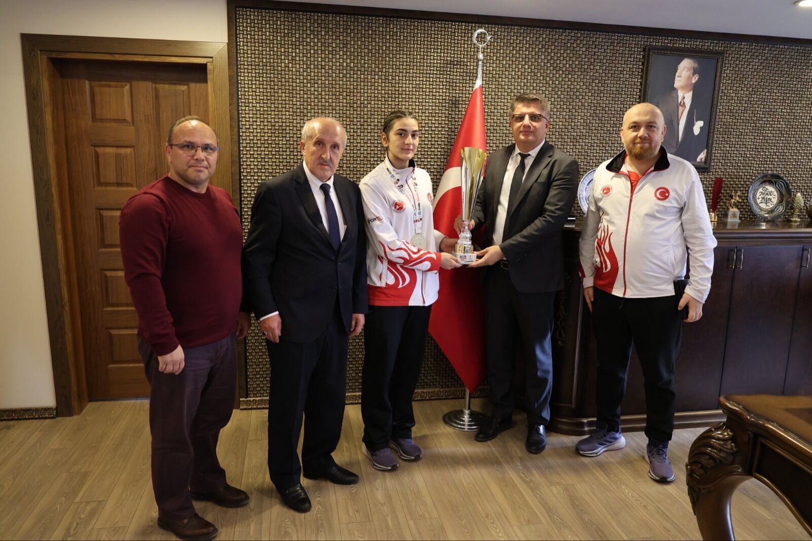 Samsun haber: Dünya şampiyonu Göknur Gülten’den Vali Tavlı ve Ağar’a ziyaret