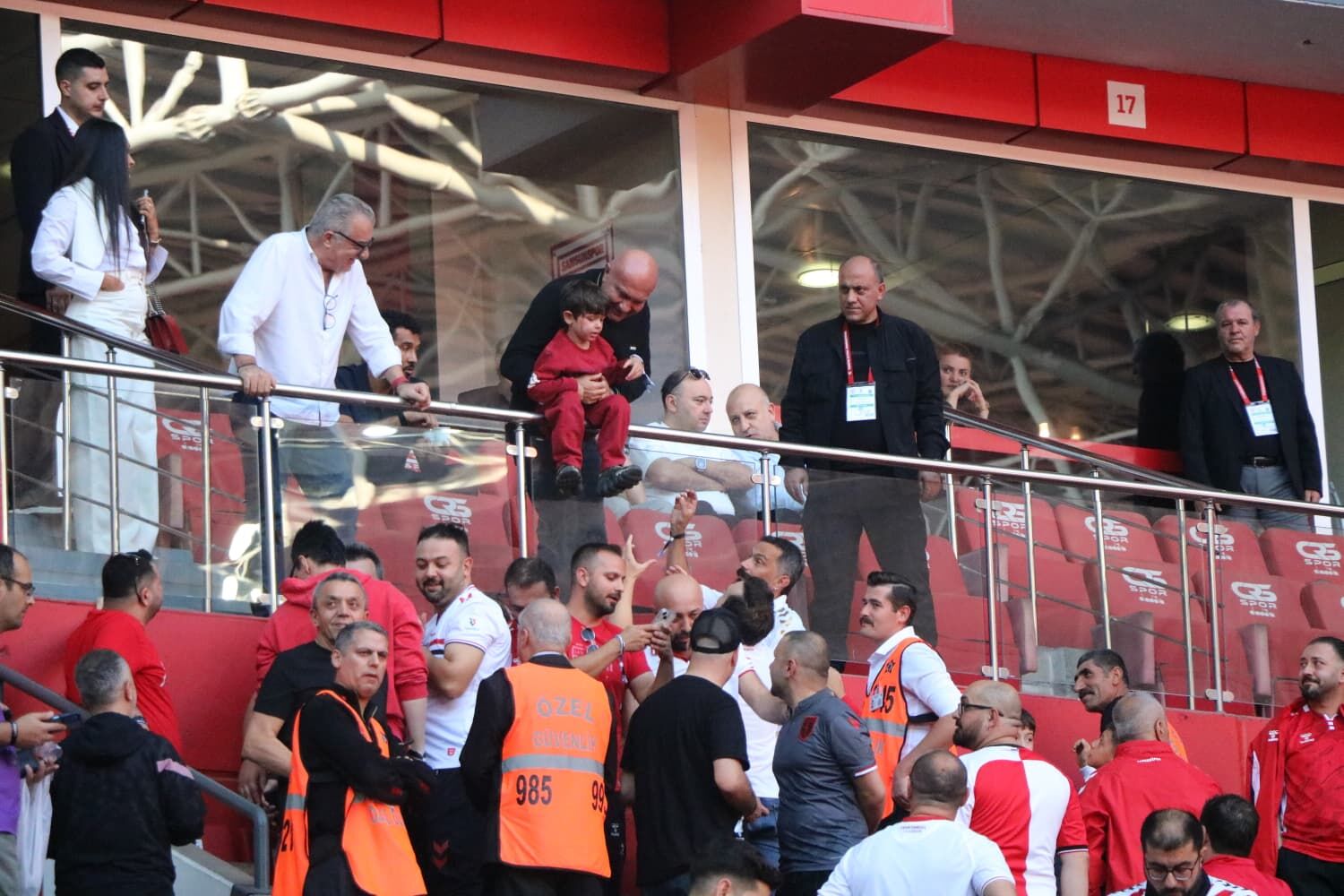 Samsunspor Başkanı Yüksel Yıldırım’dan taraftarlara yakın ilgi