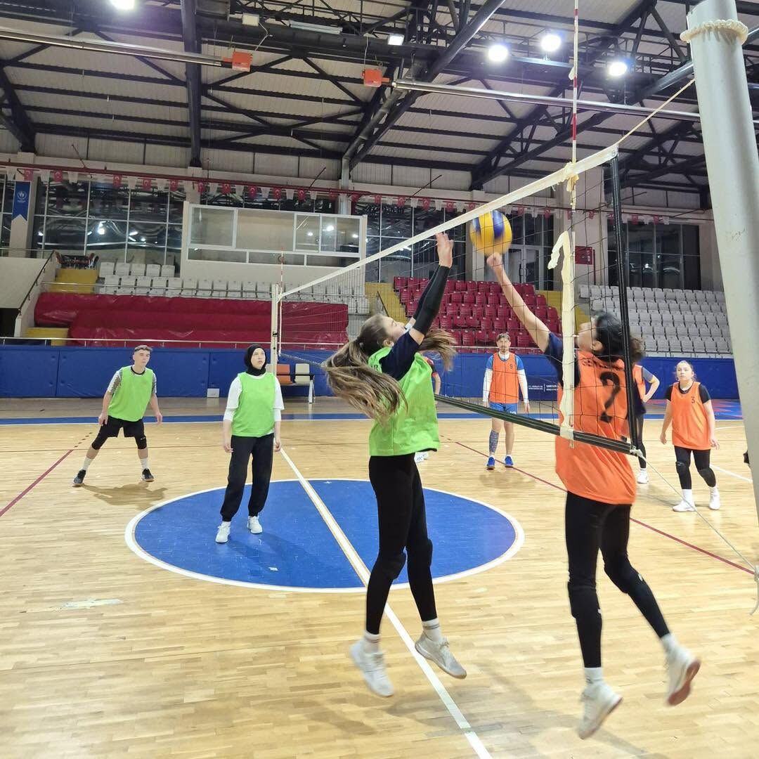 samsun haber Salıpazarı’nda geleceğin voleybolcuları yetişiyor