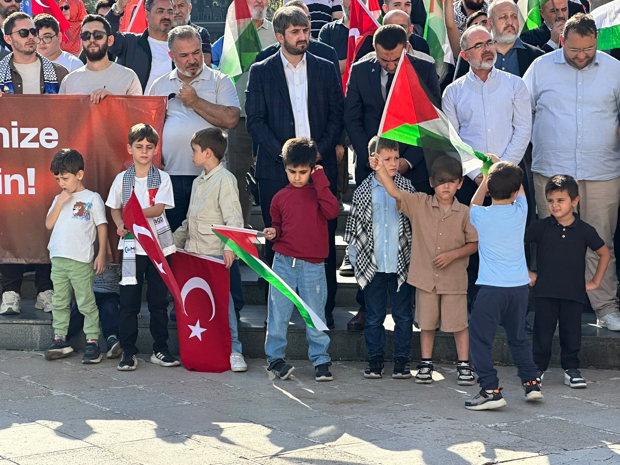 samsun haber Samsun’da Filistin’e destek çağrısı: Gazze için meydanda buluştular
