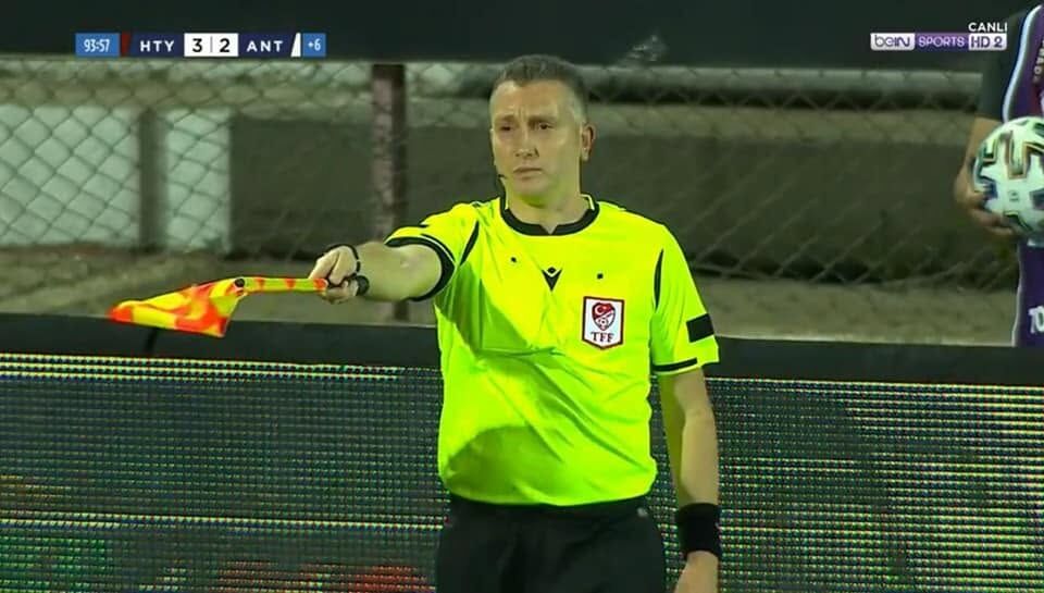 samsun haber Samsunlu hakem Samet Çiçek’e UEFA’dan uluslararası görev