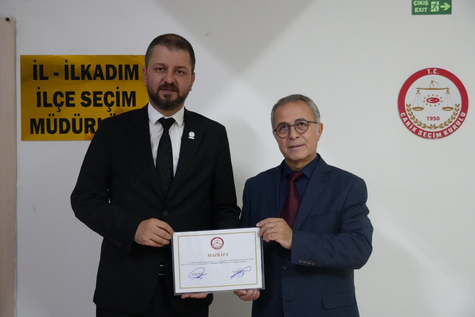 Samsun haber: Samsun'un yeni Baro Başkanı Kutluhan Gökçe mazbatasını aldı