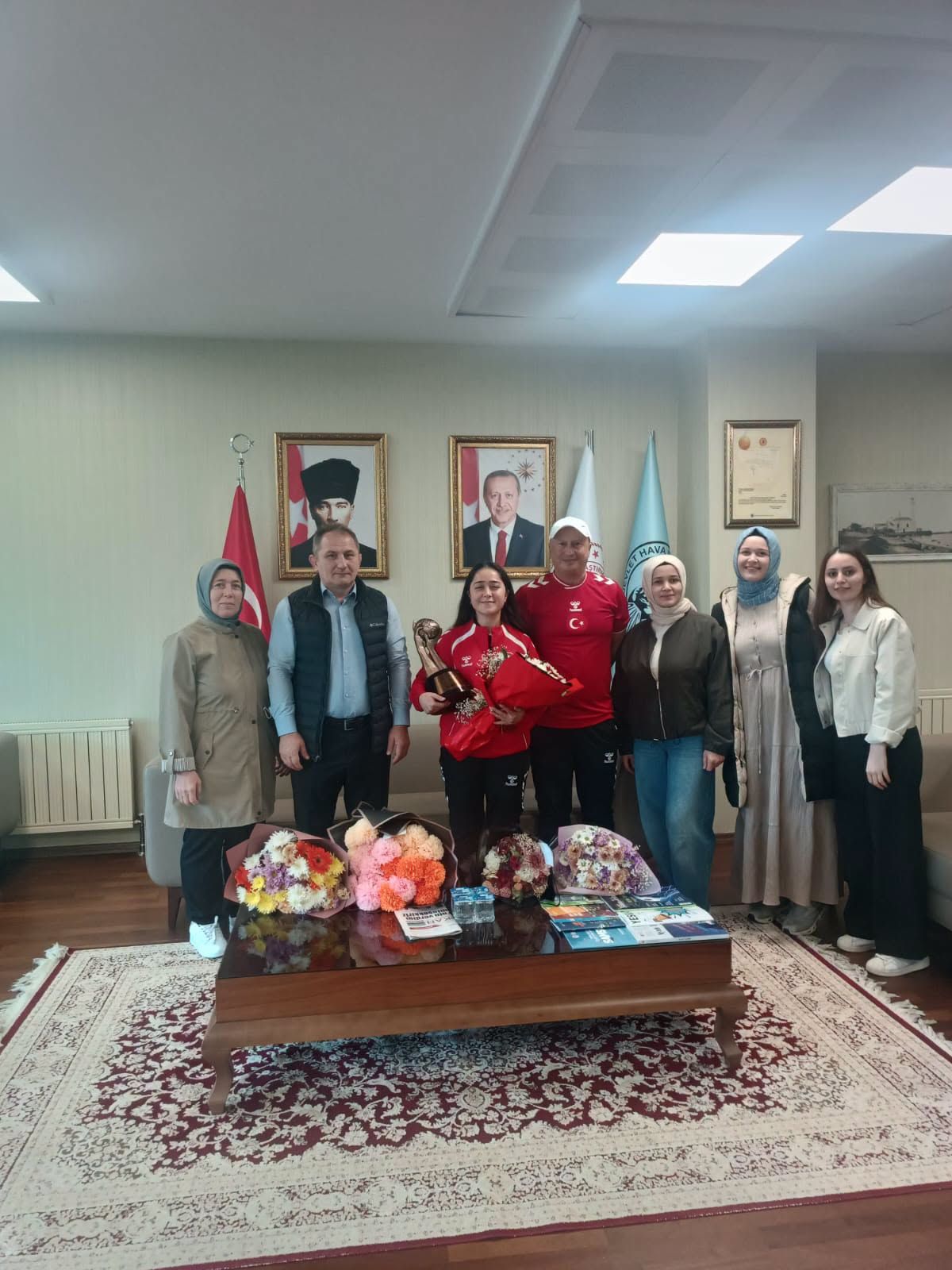 Dünya üçüncüsü Selma Kalanç’a Samsun’da çiçekli karşılama