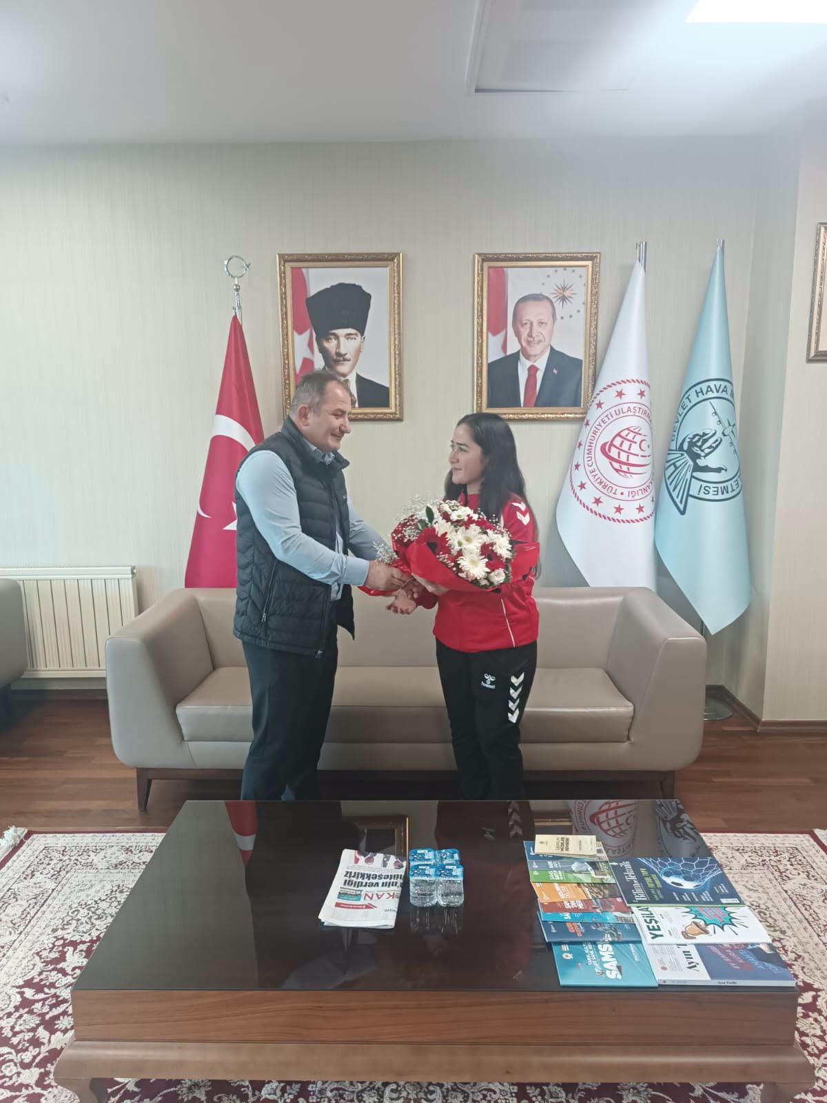 Dünya üçüncüsü Selma Kalanç’a Samsun’da çiçekli karşılama