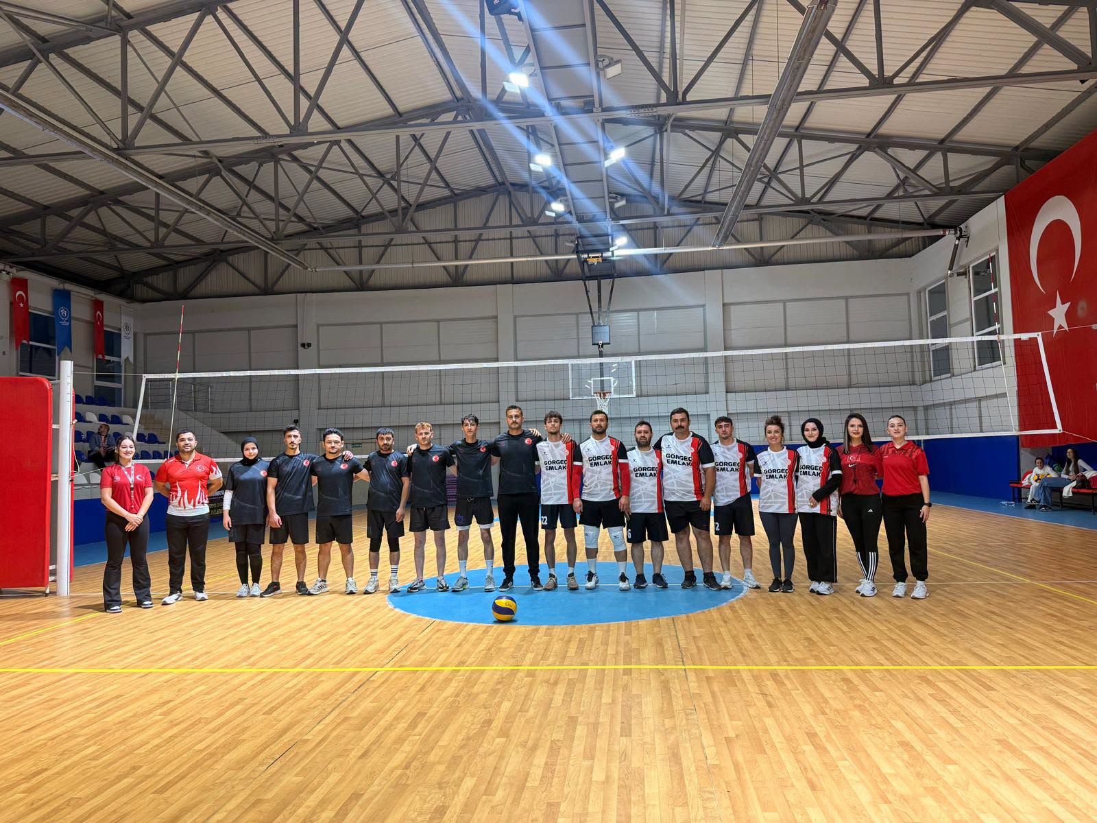 Alaçam’da Cumhuriyet coşkusu voleybol turnuvasıyla yaşanıyor