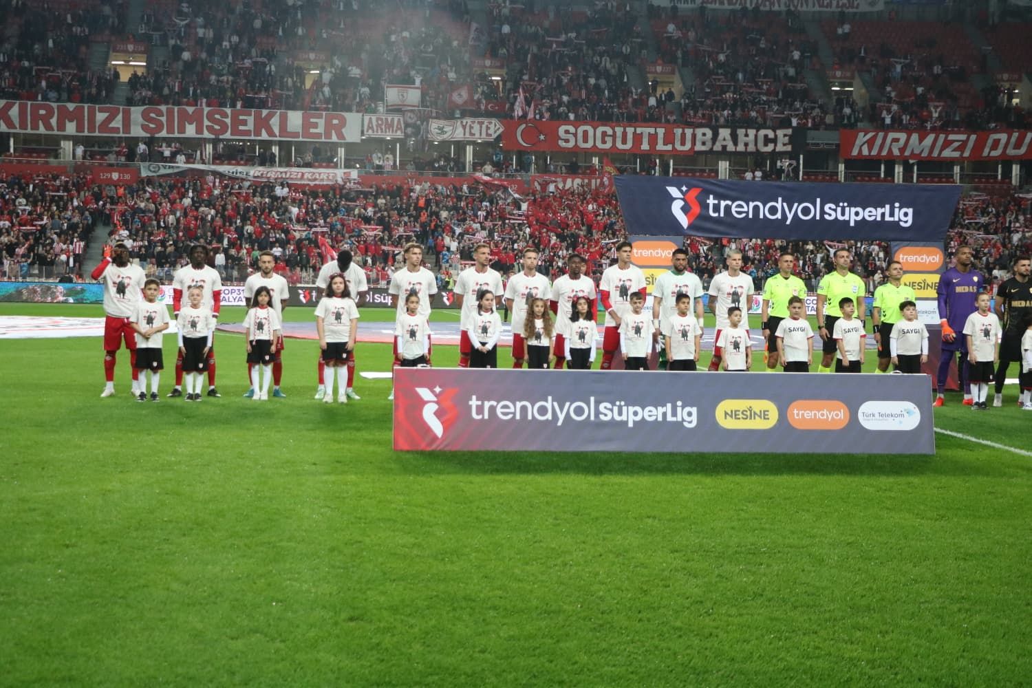 Samsun'da Atatürklü forma ile birlik ve beraberlik mesajı