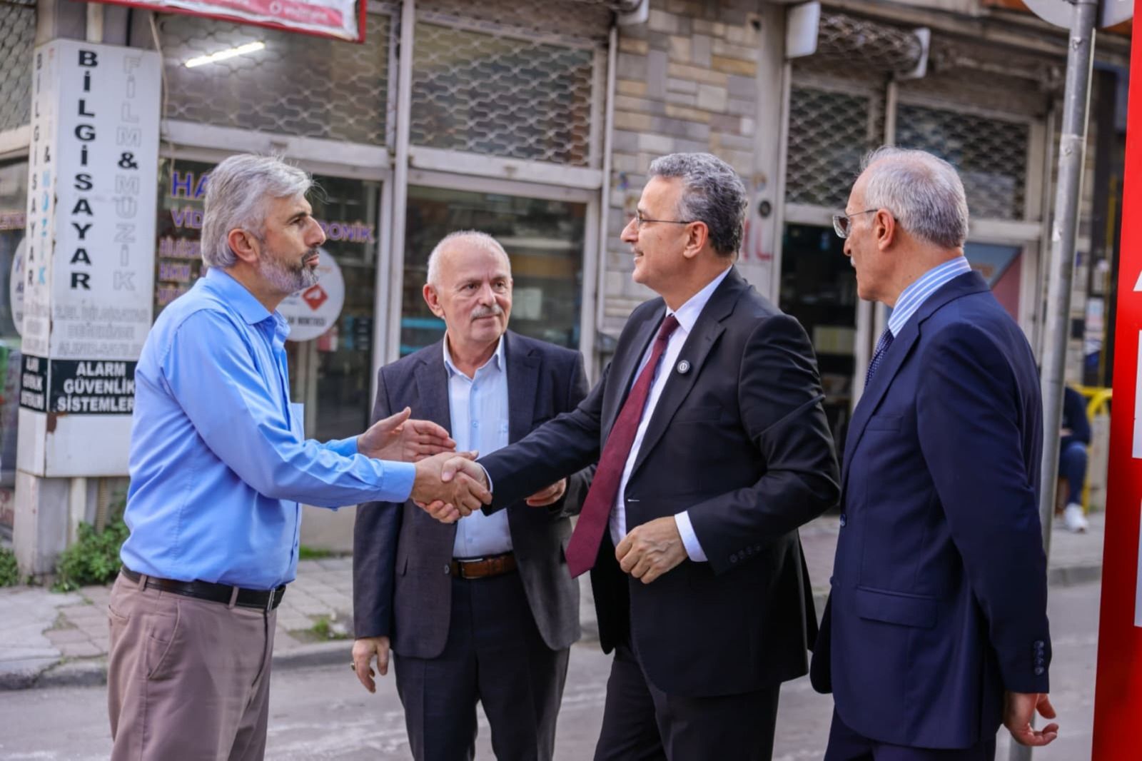 Samsun haber: Başkan İhsan Kurnaz sözünü tuttu, İlkadım'da cadde asfalta kavuştu