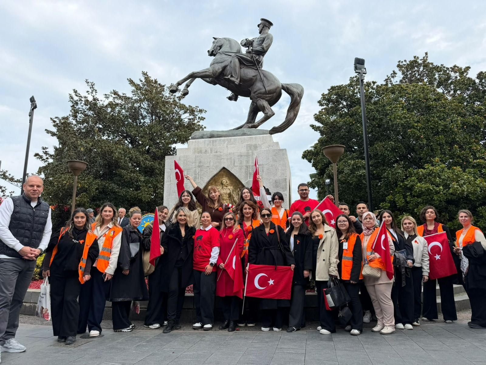 samsun haber: LÖSEV Samsun'da 29 Ekim için tek yürek oldu