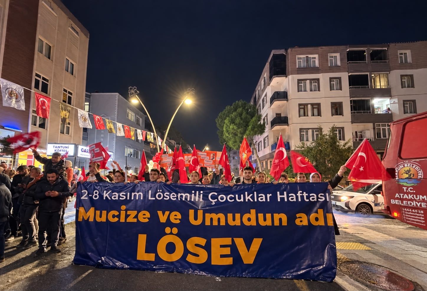 samsun haber: LÖSEV Samsun'da 29 Ekim için tek yürek oldu