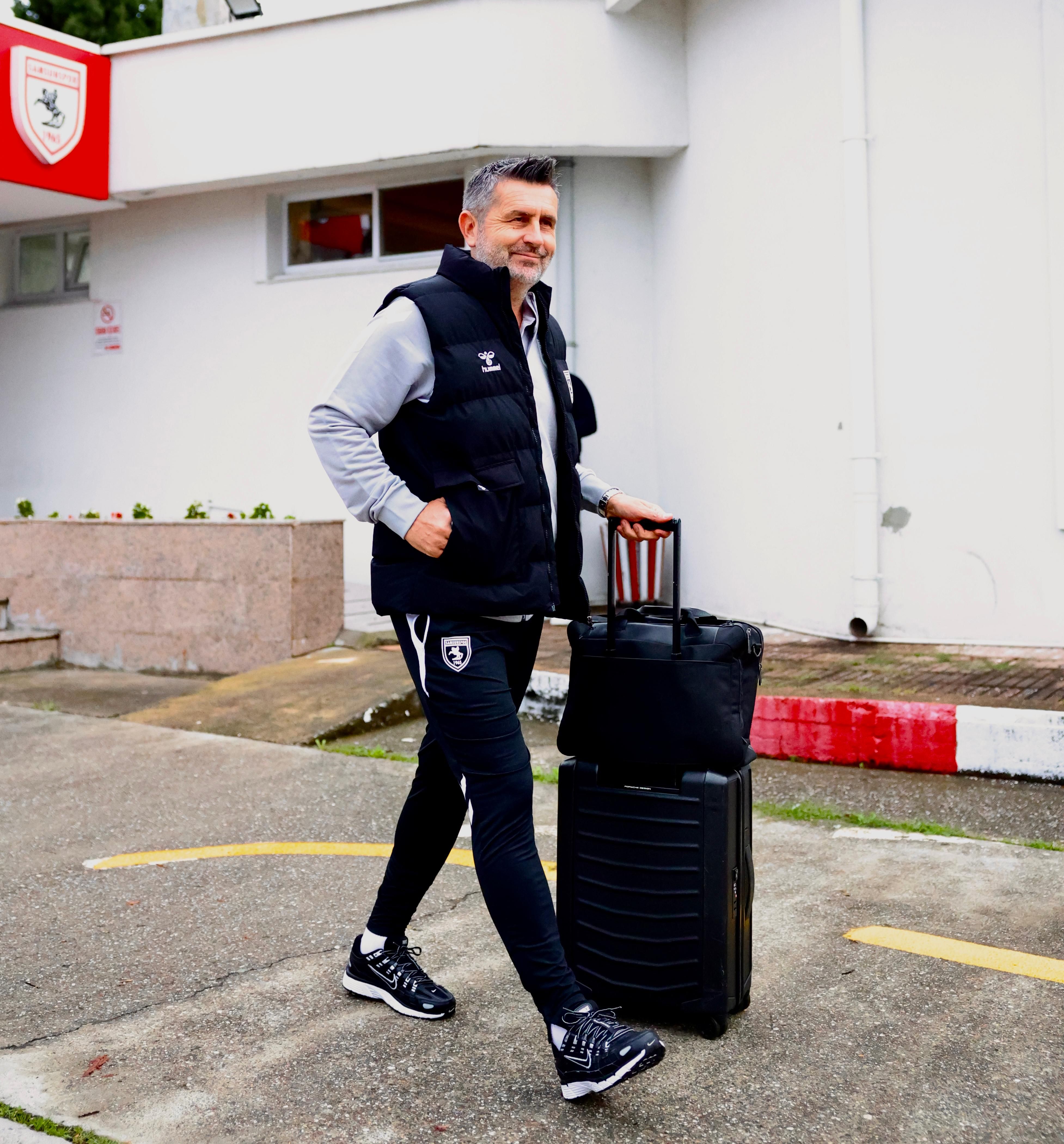Samsunspor haber: Samsunspor Başakşehir maçı için İstanbul’a hareket etti