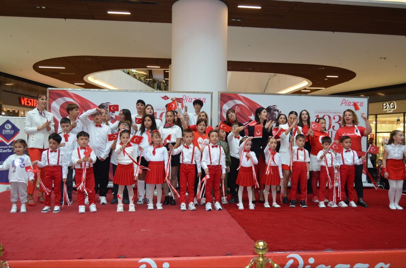 Samsun Haber: Zorlu'da Cumhuriyet rüzgarı! 103. yıl coşkuyla kutlandı